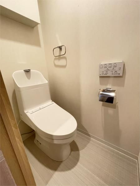 トイレ　コンパクトで使いやすいトイレです