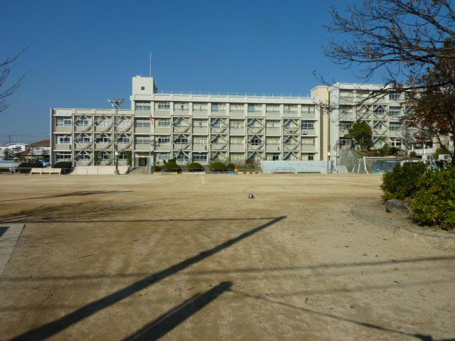 小学校　神戸市立乙木小学校（小学校）まで856m