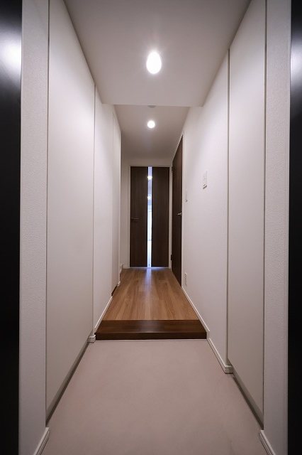 玄関　玄関※反転部屋参考写真