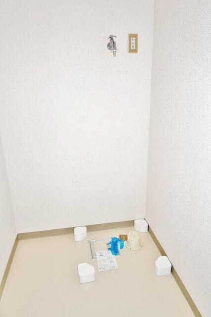 その他設備　洗濯機置場