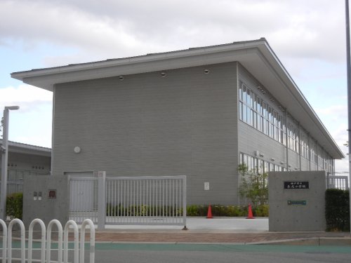 小学校　神戸市立長尾小学校（小学校）まで699m