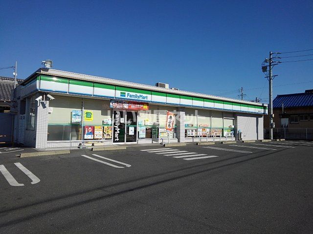 コンビニ　ファミリーマート 豊橋中浜店（コンビニ）まで597m