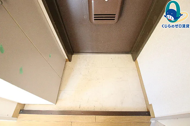 玄関　名古屋で一番初期費用の安い賃貸専門の不動産会社です(^^)