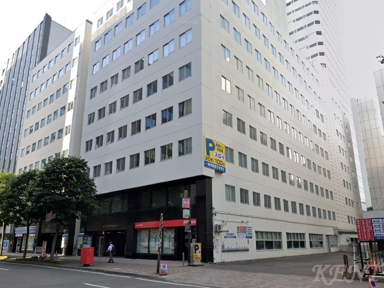 郵便局　札幌北五条郵便局（郵便局）まで483m