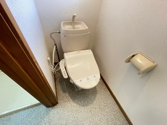 トイレ　※別部屋の写真です