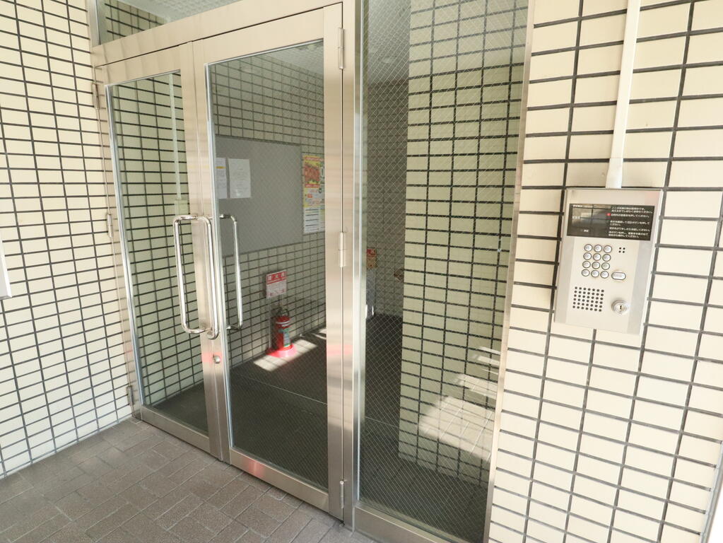 エントランス　エントランス