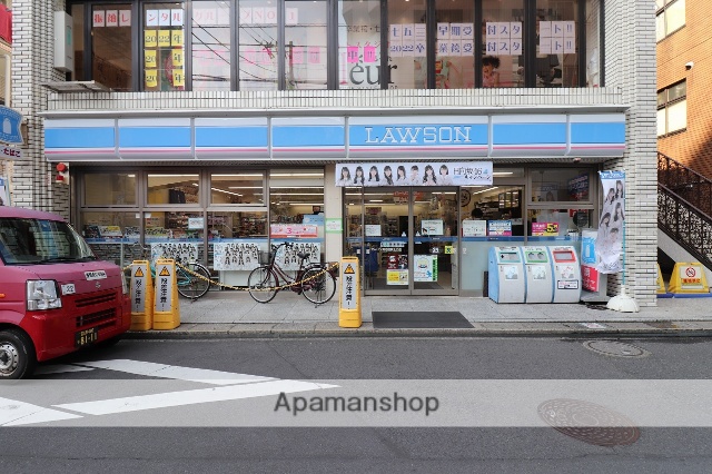 コンビニ　ローソン（コンビニ）まで32m