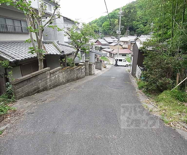 その他　前面道路です。