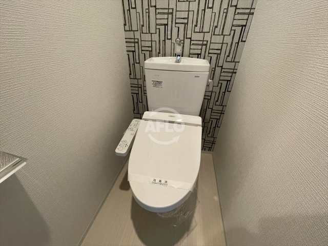 トイレ　エスリード京橋グランテラス　温水洗浄便座
