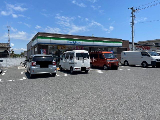 コンビニ　ファミリーマート 宇部東梶返店（コンビニ）まで357m