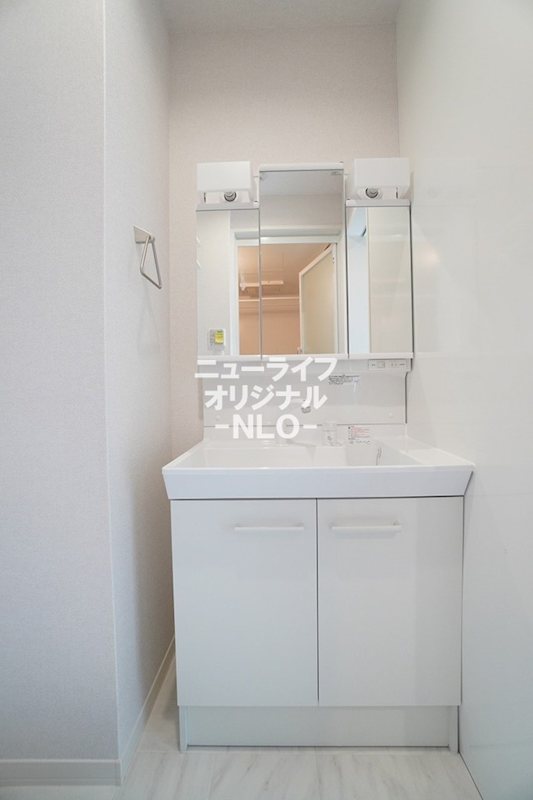 洗面設備　忙しい朝の身支度に役立つ洗髪洗面台☆