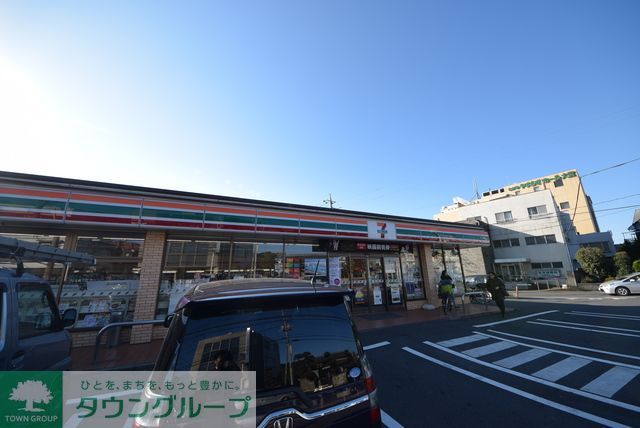 コンビニ　セブンイレブンさいたま上小町店（コンビニ）まで520m