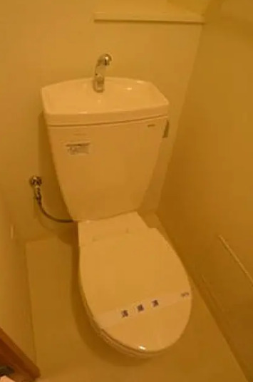 トイレ　※同施工会社のイメージ写真※