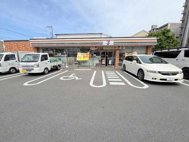 コンビニ　セブンイレブン　なみはやドーム入口店（コンビニ）まで611m