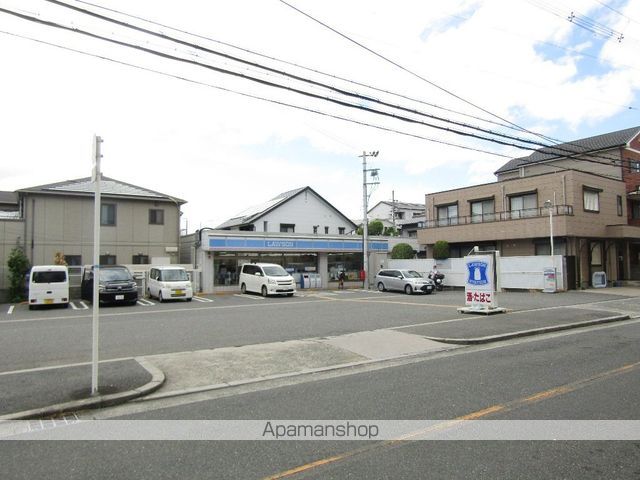 コンビニ　ローソン（コンビニ）まで962m
