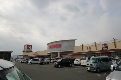 スーパー　平和堂あどがわ店（スーパー）まで880m