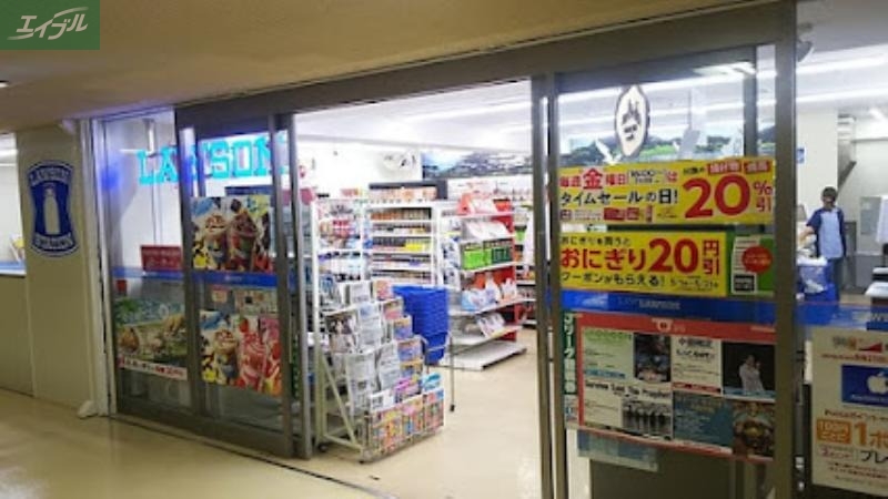 コンビニ　ローソン岡山市役所店（コンビニ）まで290m