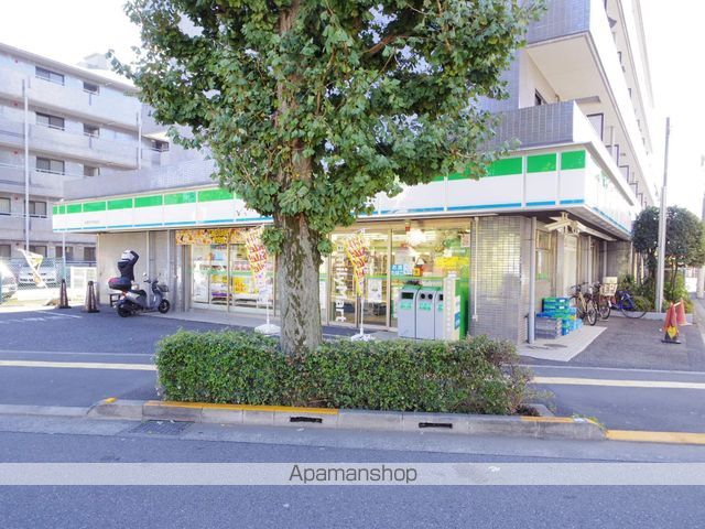 コンビニ　ファミリーマート（コンビニ）まで624m