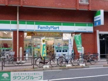 コンビニ　ファミリーマート（コンビニ）まで508m