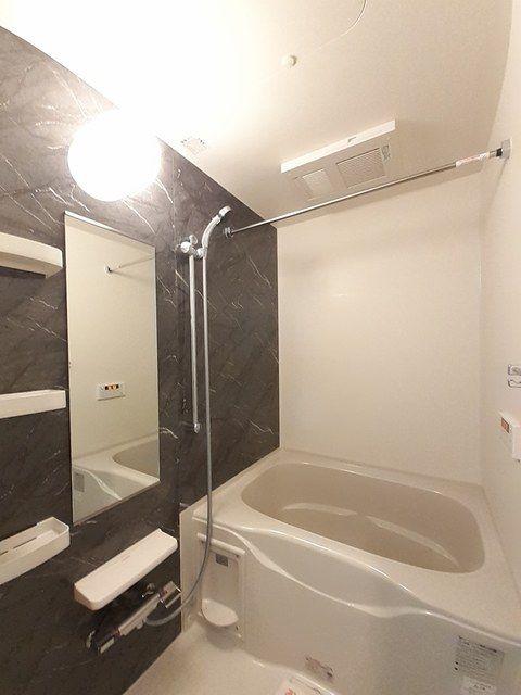 バス・シャワールーム　ゆっくりバスタイムをお楽しみください☆