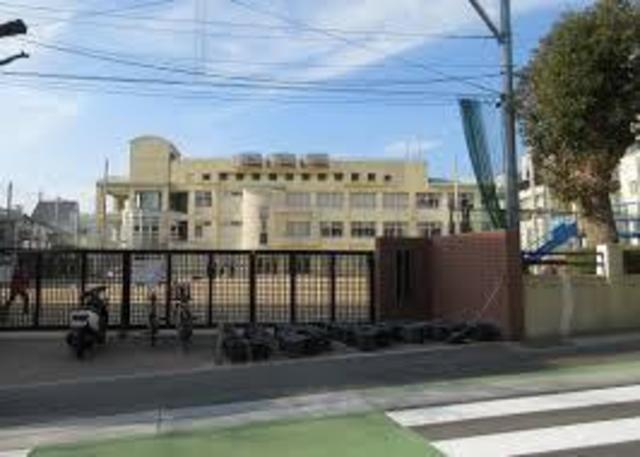 小学校　神戸市立宮本小学校（小学校）まで197m