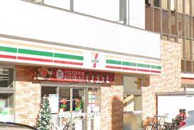 コンビニ　セブンイレブン目黒鷹番1丁目店（コンビニ）まで325m