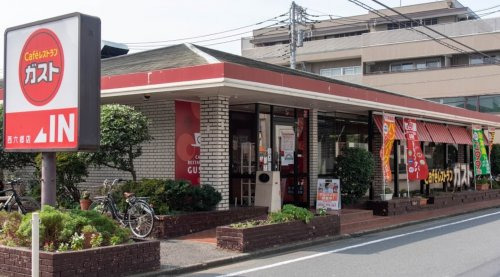 飲食店　ガスト 西六郷店（飲食店）まで208m