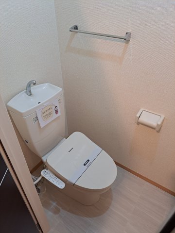 トイレ　キレイな個室空間です