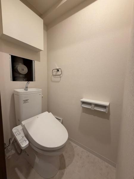 ＪＲ常磐線 松戸駅 徒歩2分 14階建 築1年のトイレ写真