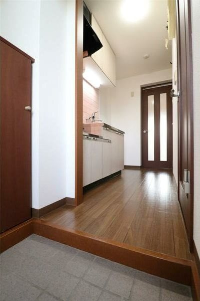 玄関　建物内別部屋の写真です。