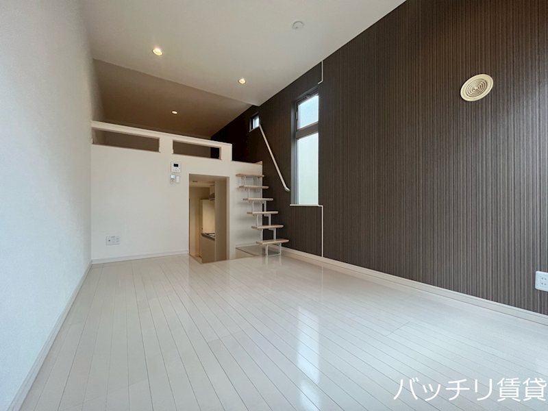 居室・リビング　同型タイプの為、現状を優先いたします。