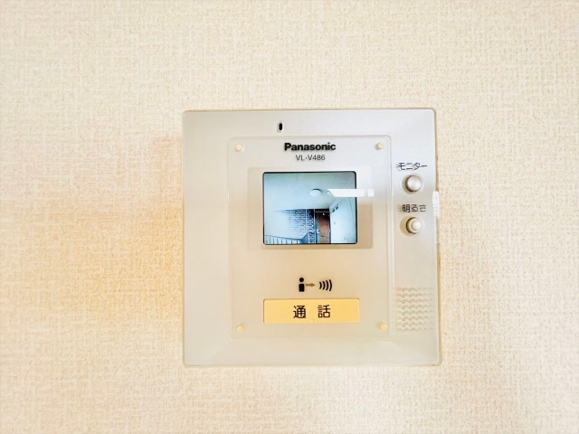 セキュリティ　同一建物内３０２号室内装写真転載