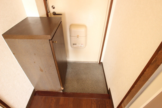 玄関　※別部屋の写真です