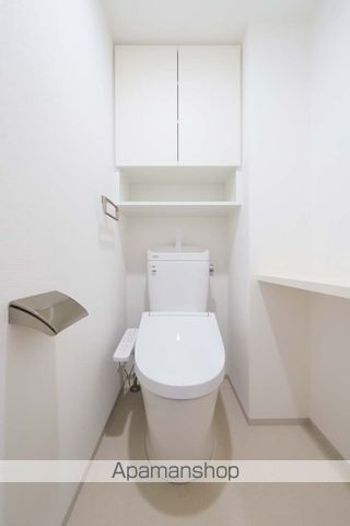 東京メトロ丸ノ内線 東高円寺駅 徒歩6分 4階建 築1年のトイレ写真