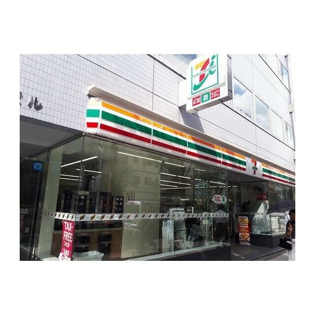 コンビニ　セブンイレブン日本橋小伝馬町店（コンビニ）まで70m