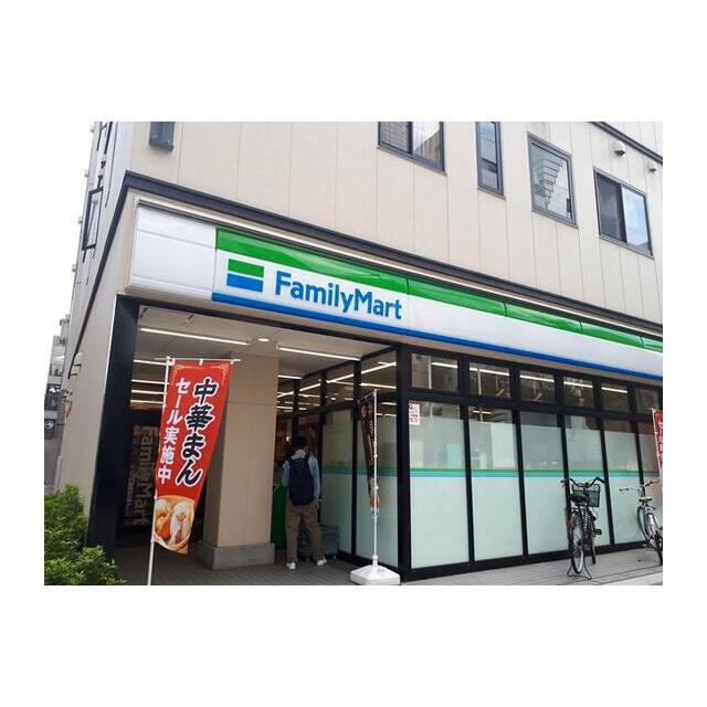 コンビニ　ファミリーマート小伝馬町大門通り（コンビニ）まで130m