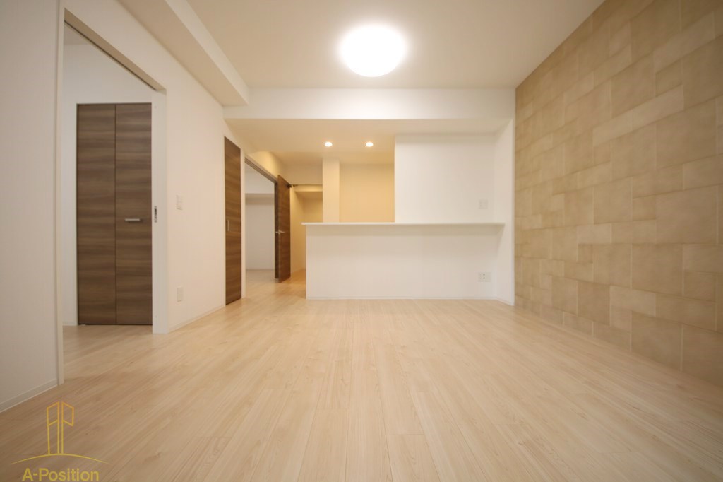 居室・リビング　CREST COURT DOSHIN