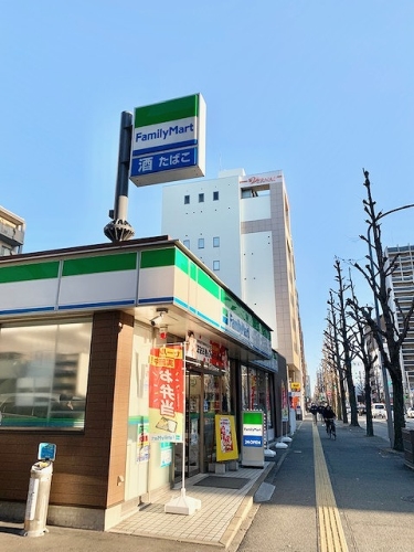 コンビニ　ファミリーマート博多住吉公園前店（コンビニ）まで214m
