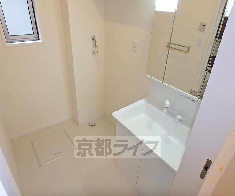 洗面設備　朝の支度はこちらでどうぞ