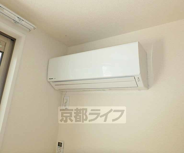 その他設備　真夏と真冬のお部屋を快適にしてくれます