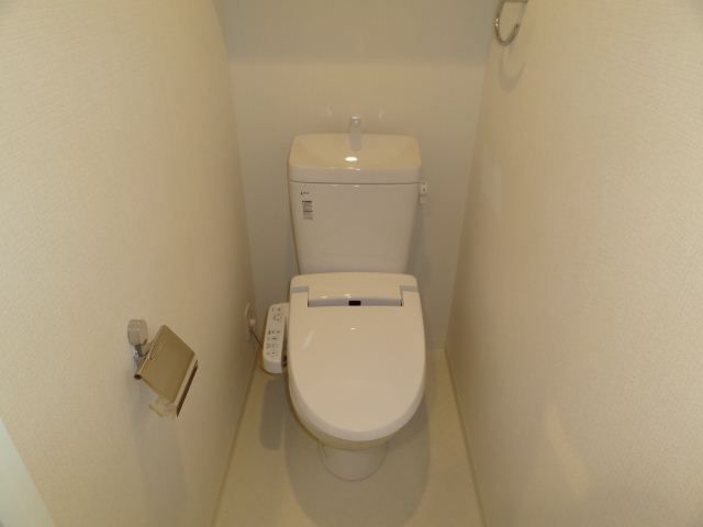 トイレ　ウォシュレット機能付き