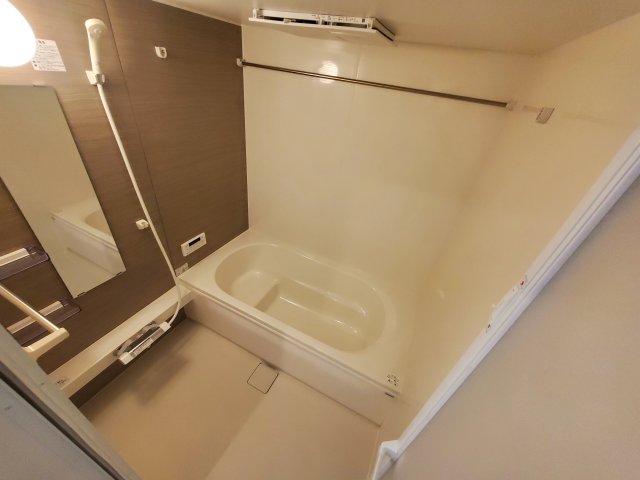 バス・シャワールーム　お風呂です