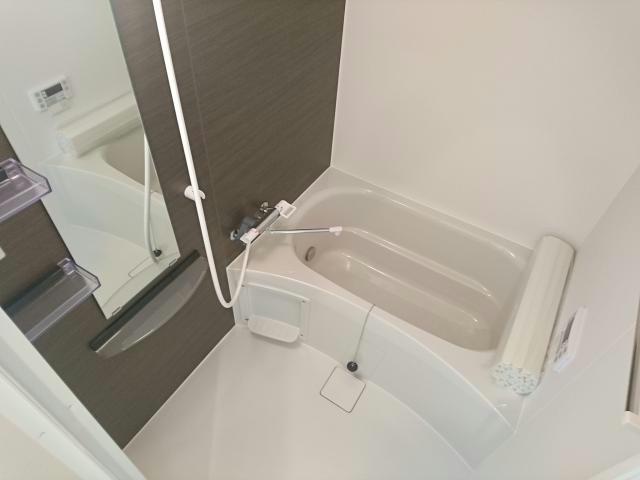 バス・シャワールーム　※別部屋写真