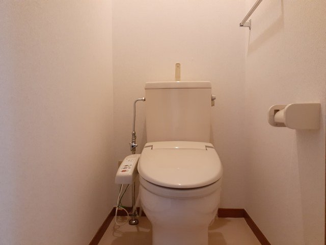 トイレ　落ち着いたトイレです