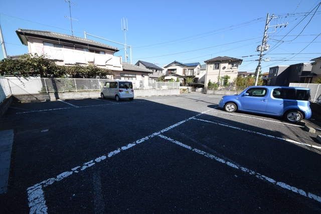 駐車場　★敷地内に駐車場あります★
