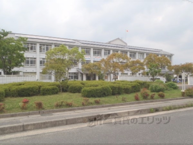 中学校　明富中学校（中学校）まで1440m