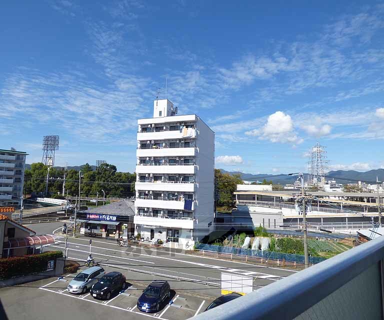バルコニー　十分な収納力を確保したクローゼットです。
