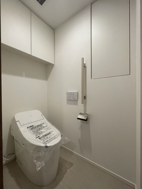 トイレ　※写真は同タイプ住戸です。