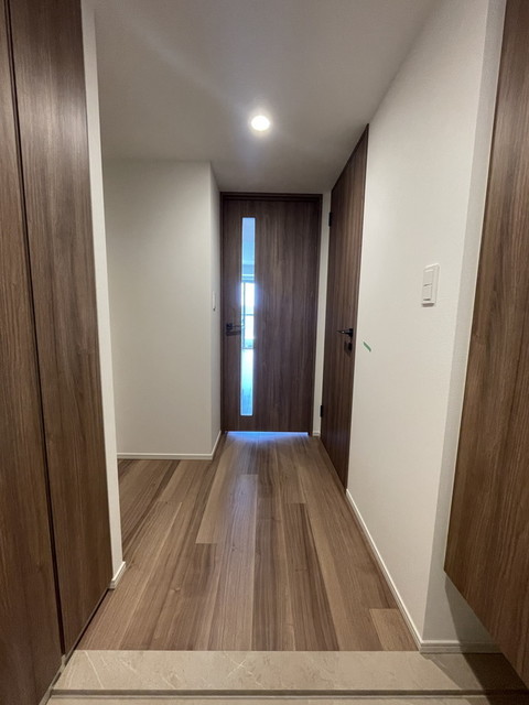 玄関　※写真は同タイプ住戸です。