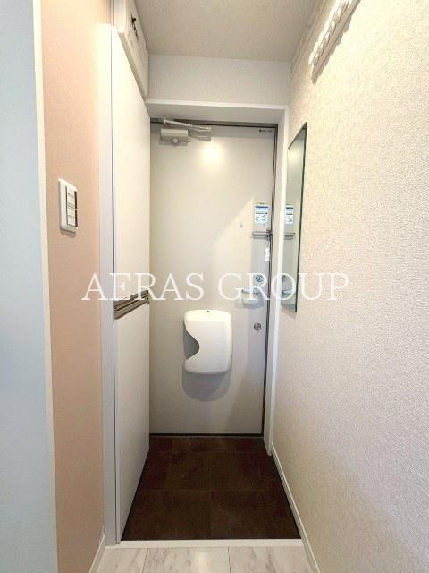 玄関　別部屋同仕様タイプ